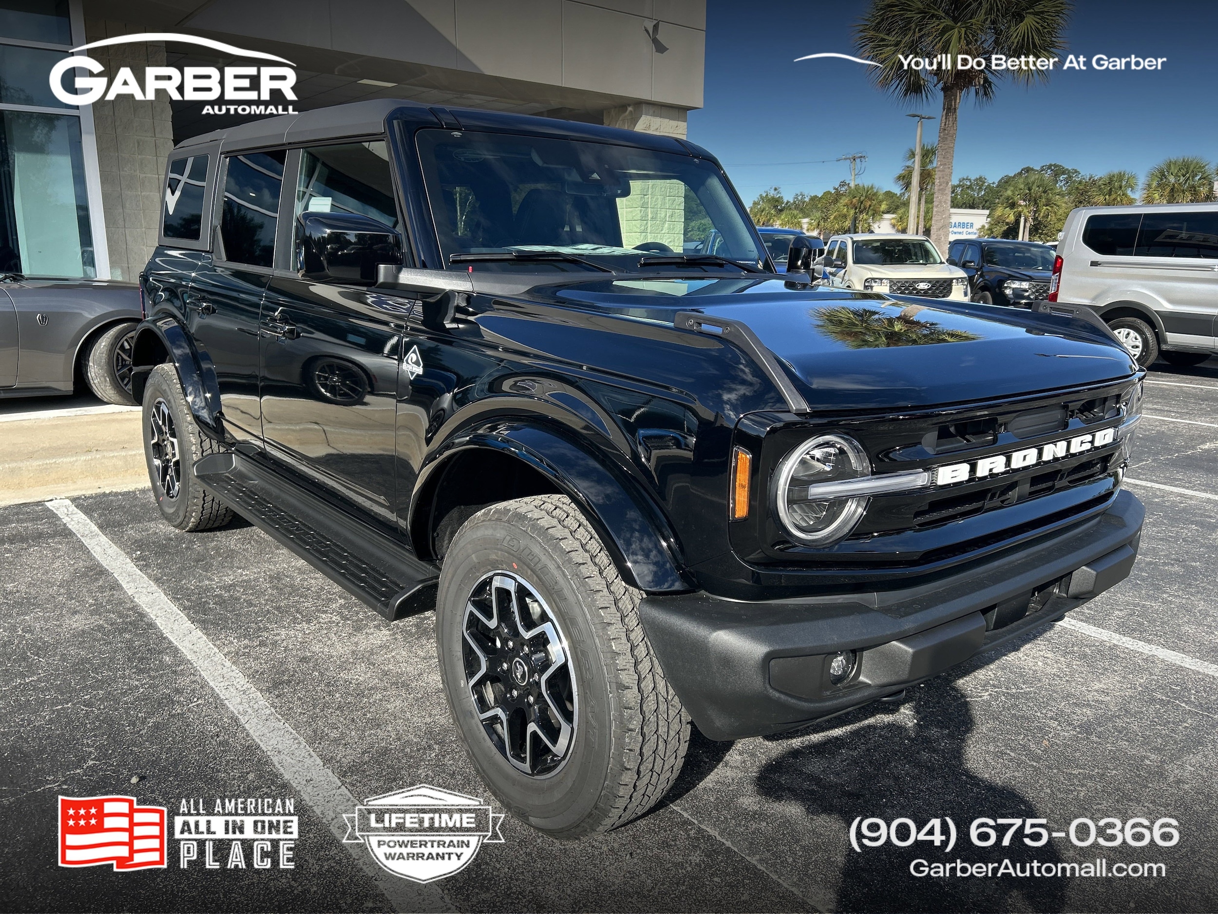 2025 Ford Bronco 4-Door Outer Banks's photo