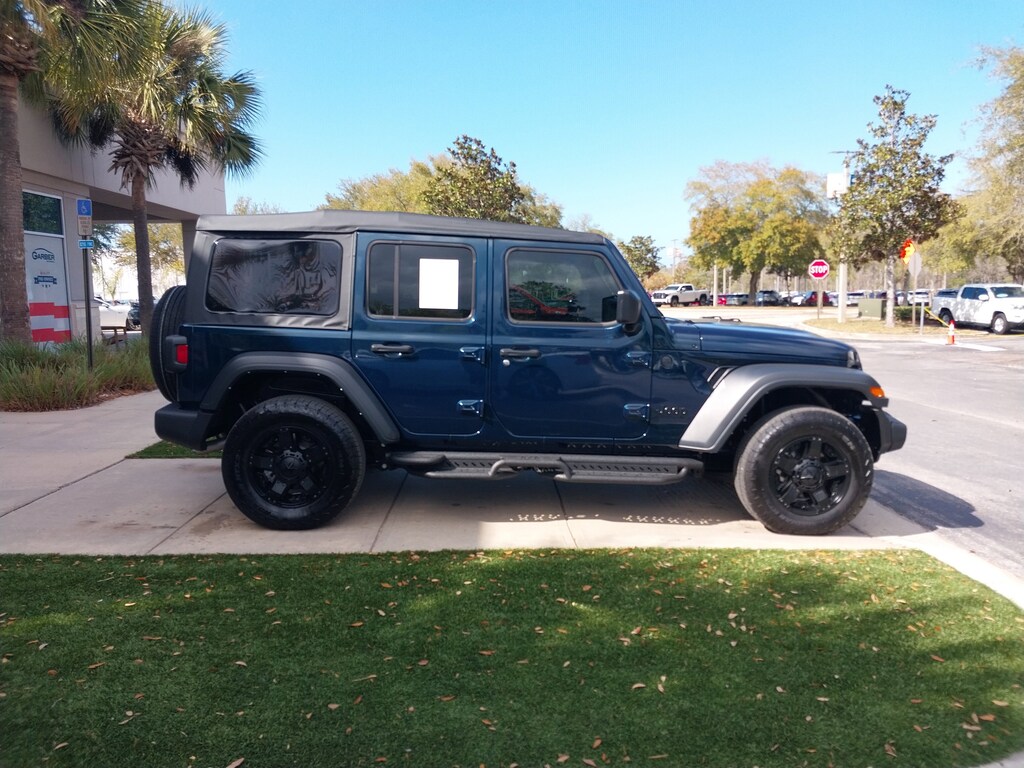 Used 2025 Jeep Wrangler Sport SUV