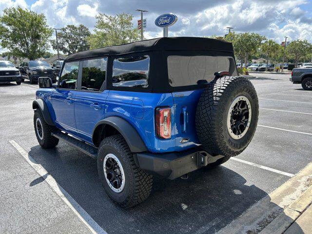 2024 Ford Bronco Outer Banks photo 3