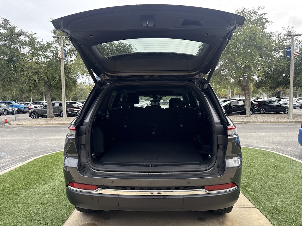 Certified 2025 Jeep Grand Cherokee Laredo X SUV
