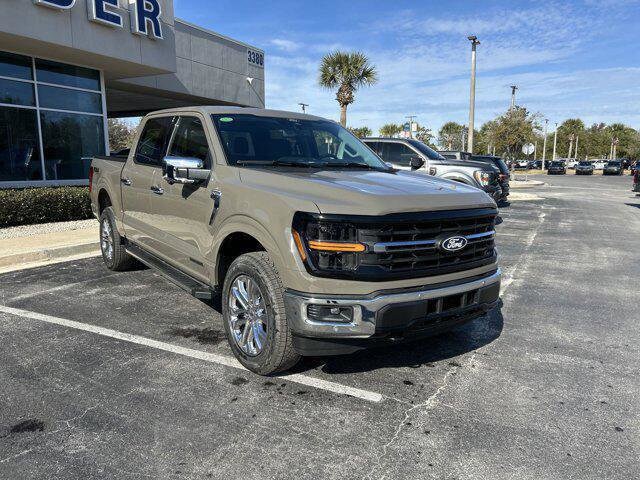2025 Ford F-150 XLT photo 2