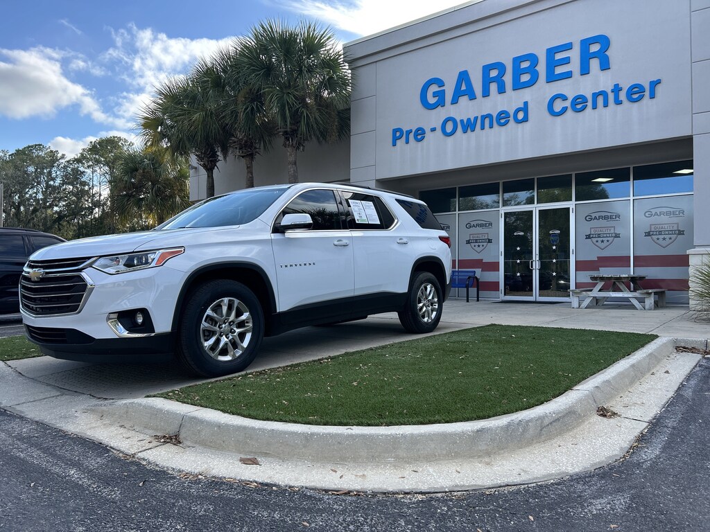 Used 2020 Chevrolet Traverse LT SUV