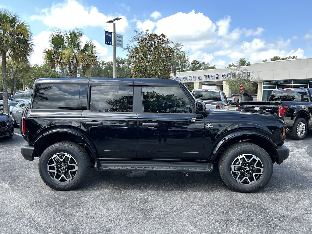New 2026 Ford Bronco Outer Banks SUV