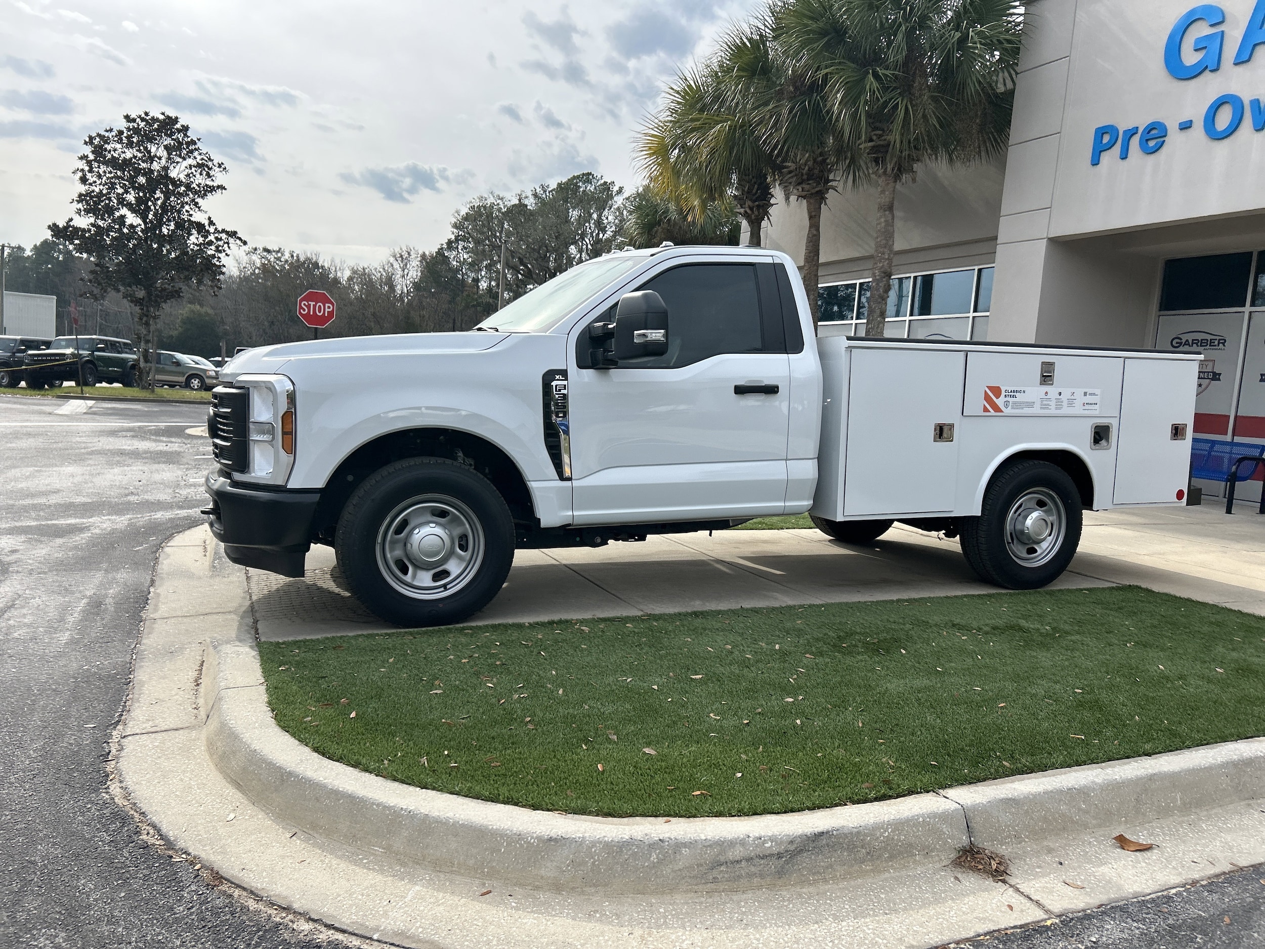 2024 Ford F-350 Super Duty Chassis Cab XL - Photo 7