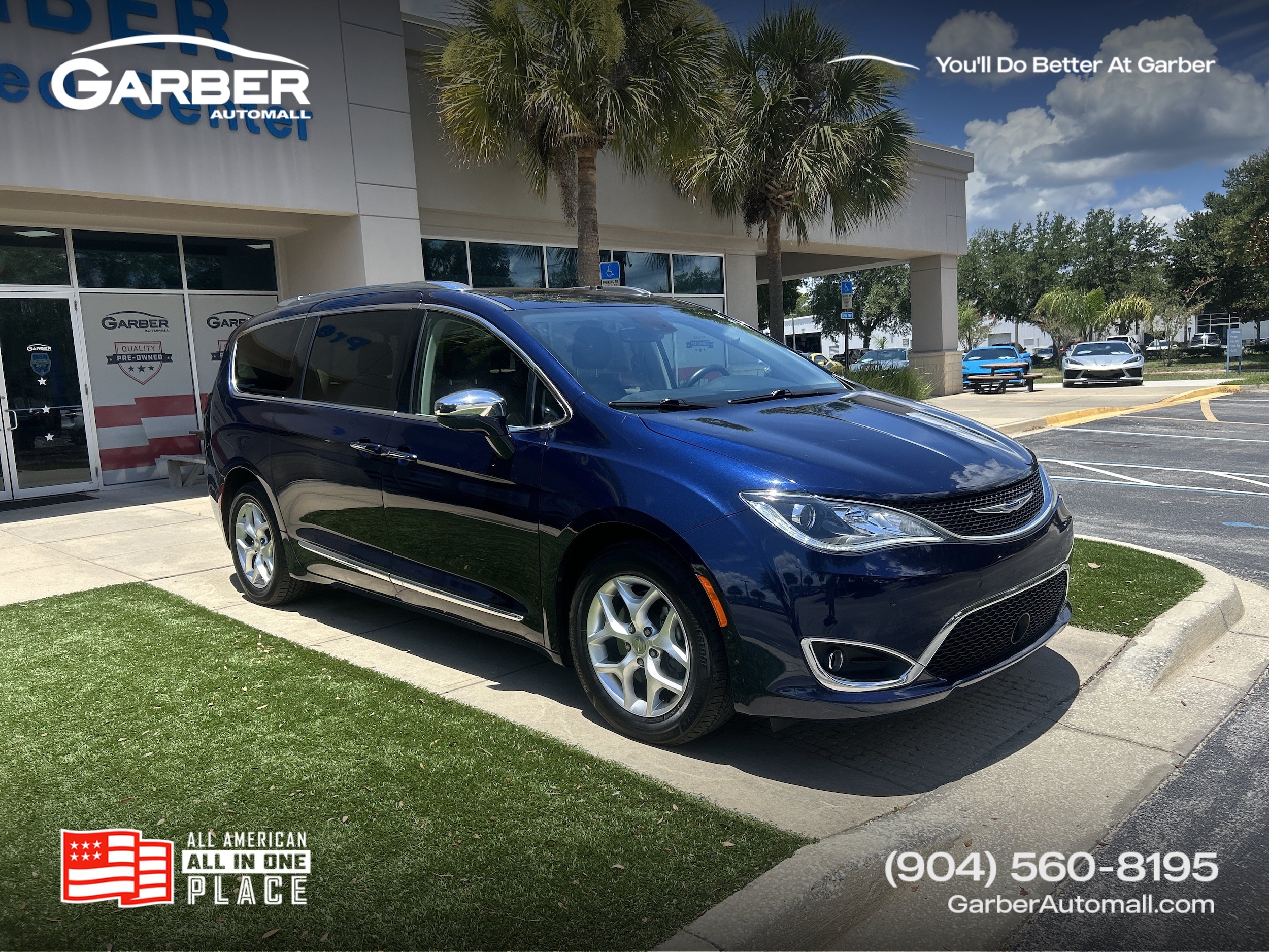 2020 Chrysler Pacifica Limited's photo