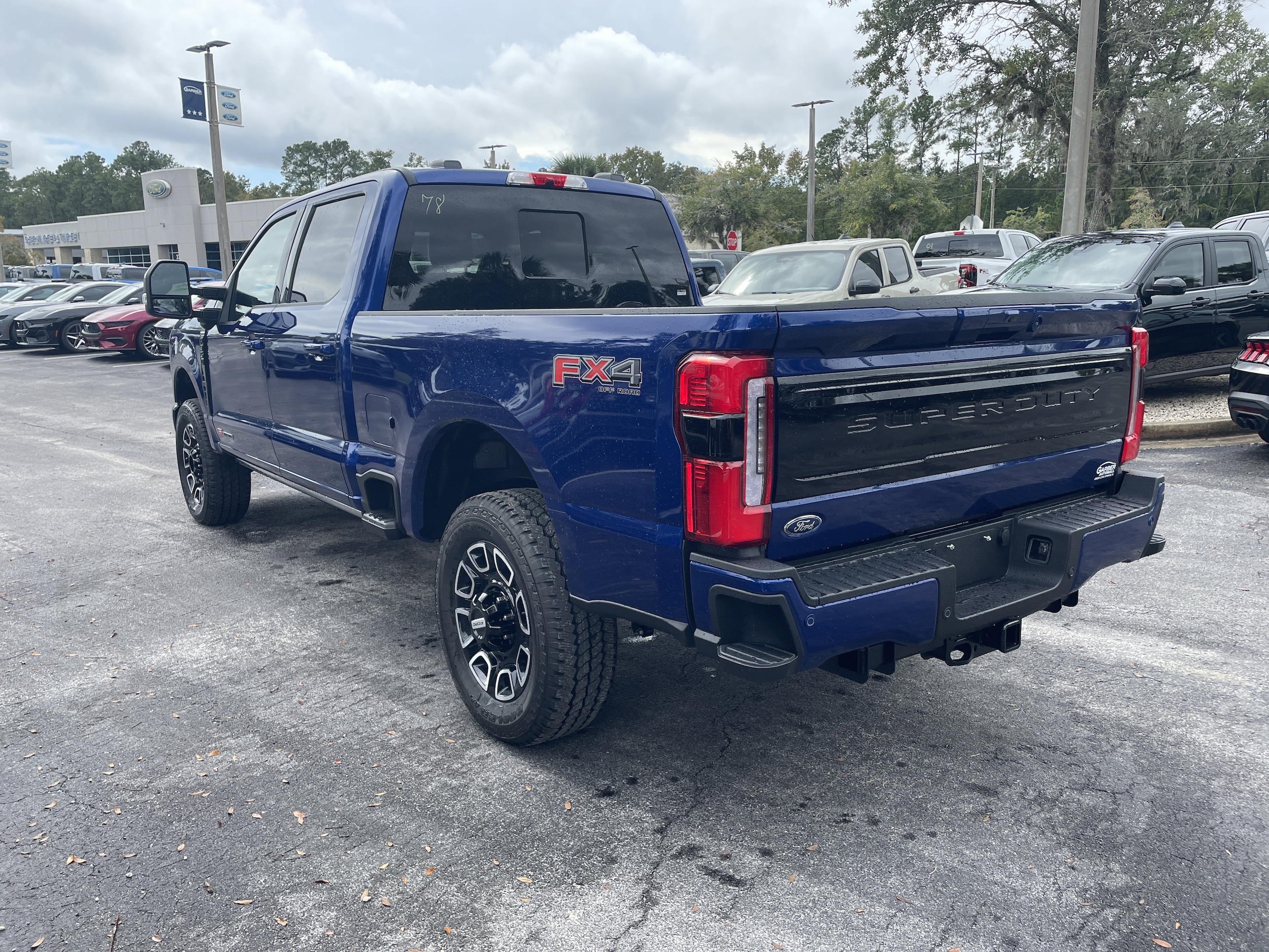 2026 Ford F-350 Super Duty Platinum - Photo 5
