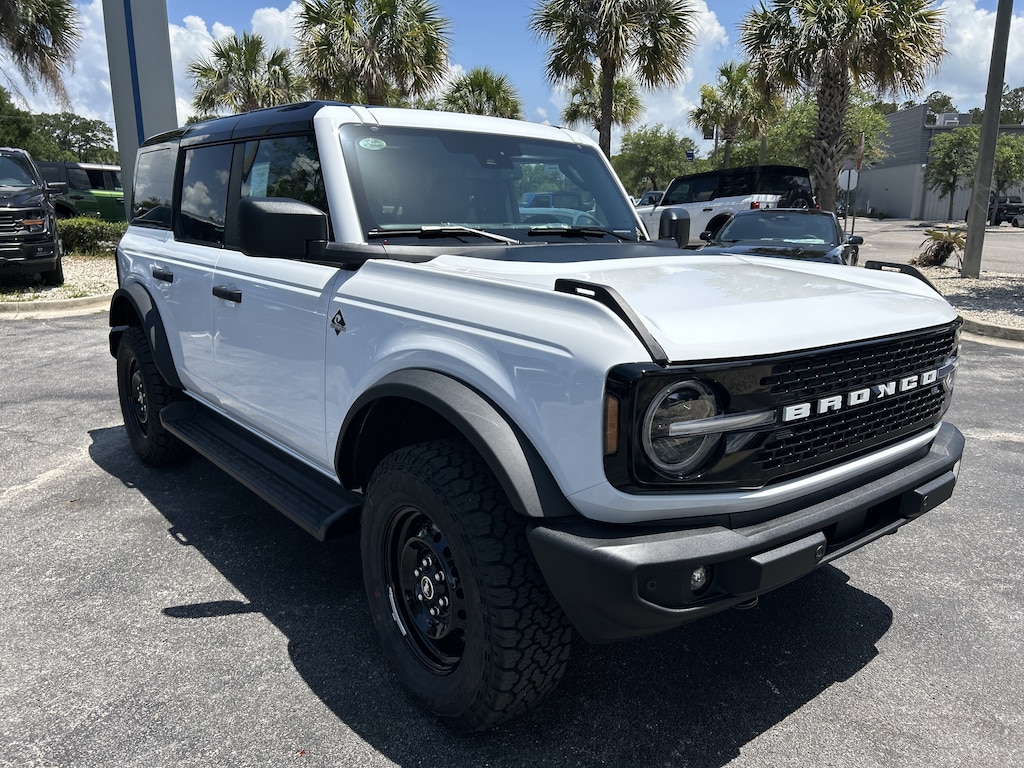 New 2026 Ford Bronco Outer Banks SUV