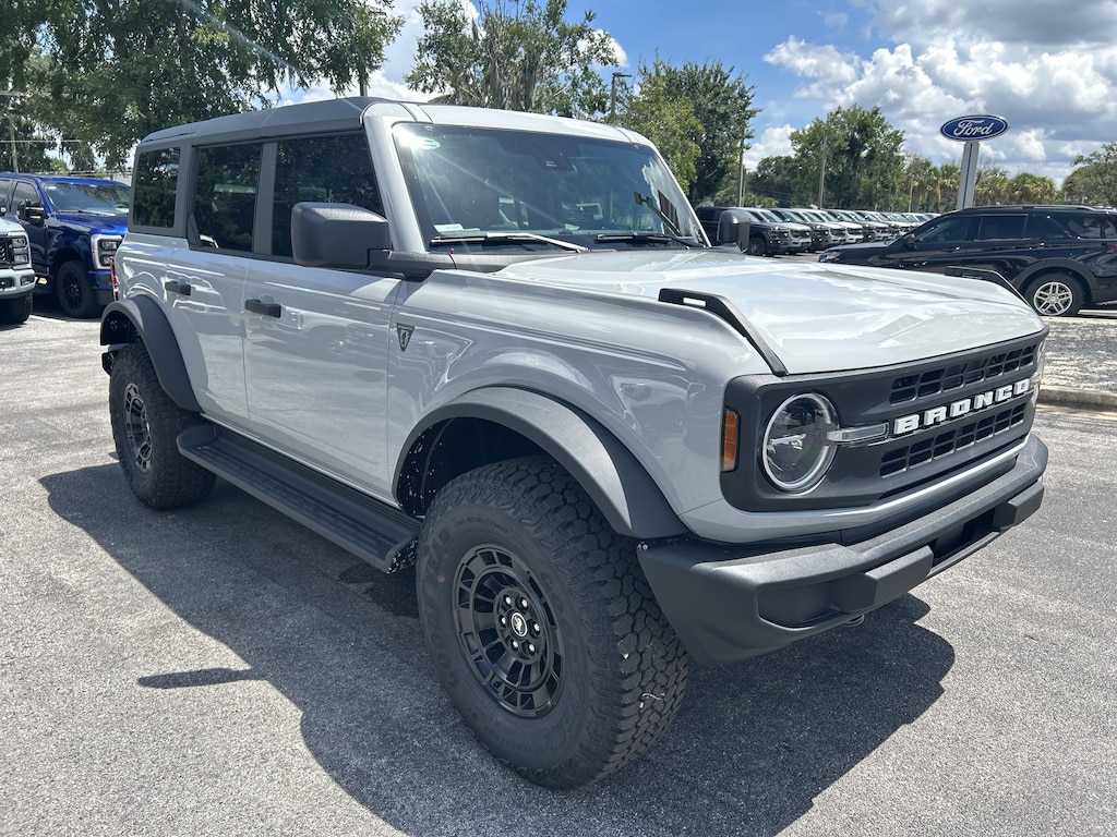 New 2026 Ford Bronco Base SUV
