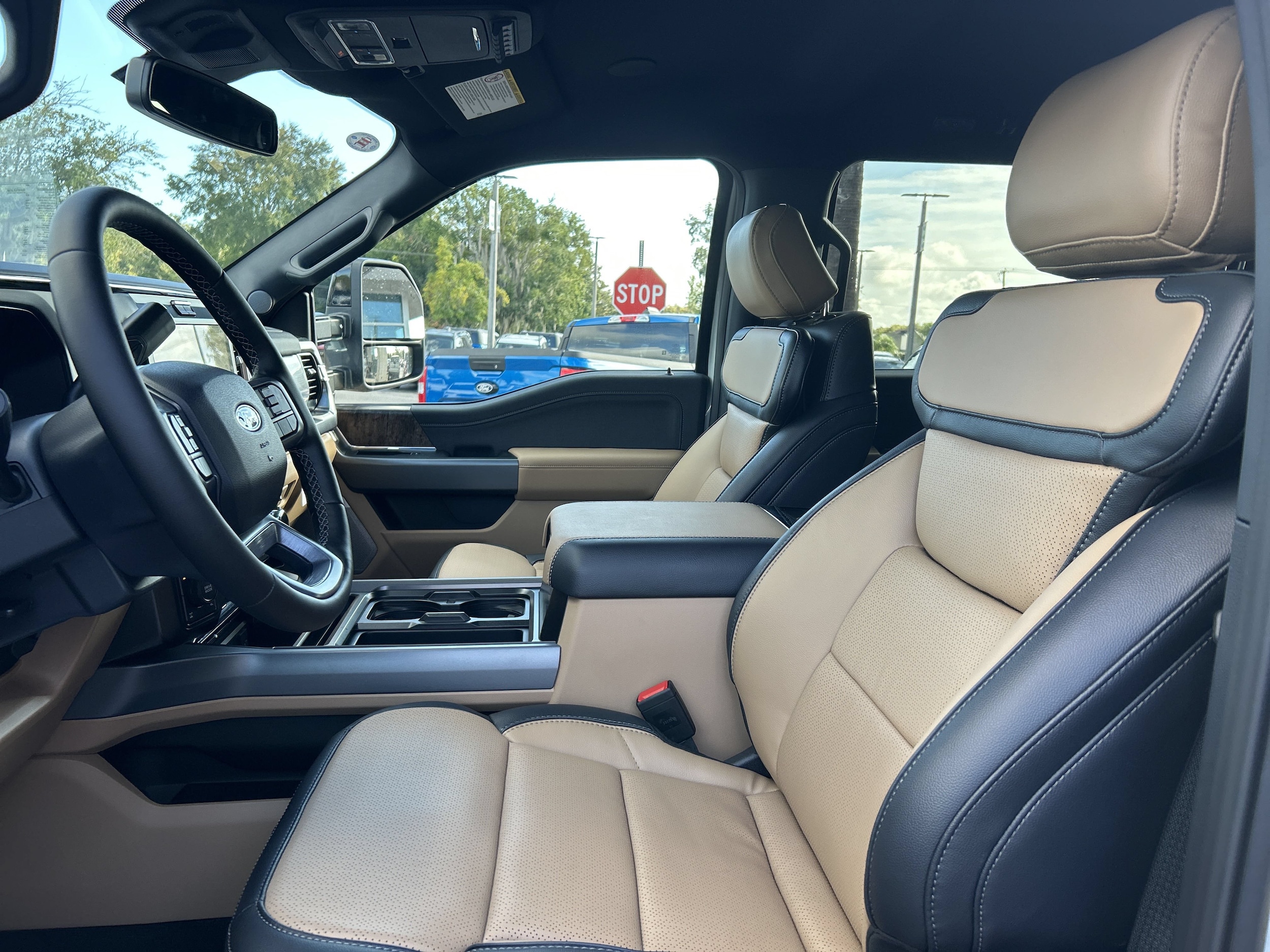 2026 Ford F-350 Super Duty Lariat - Photo 14