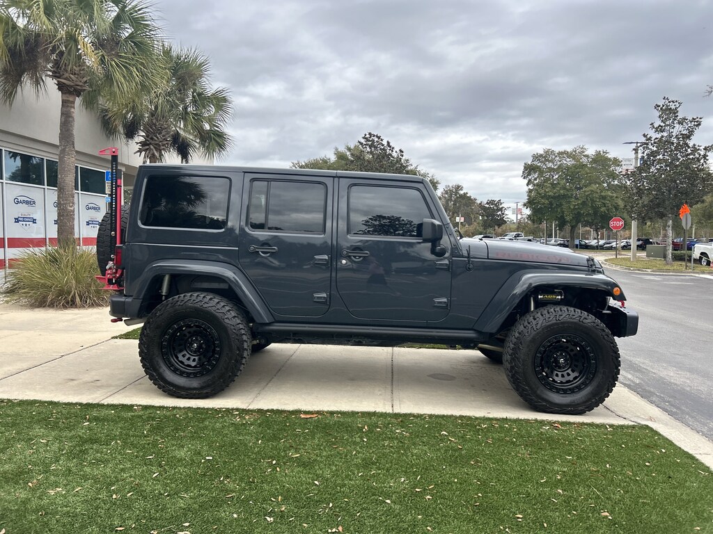 Used 2016 Jeep Wrangler Unlimited Rubicon SUV