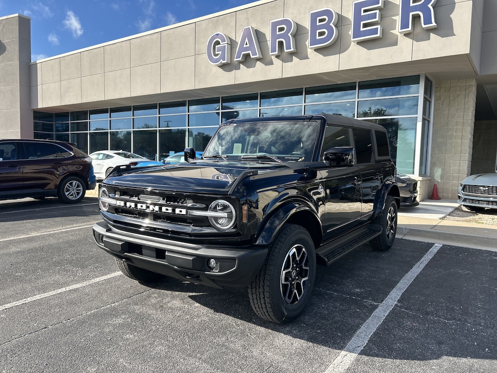 New 2025 Ford Bronco Outer Banks SUV
