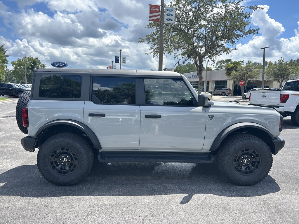 New 2026 Ford Bronco Base SUV