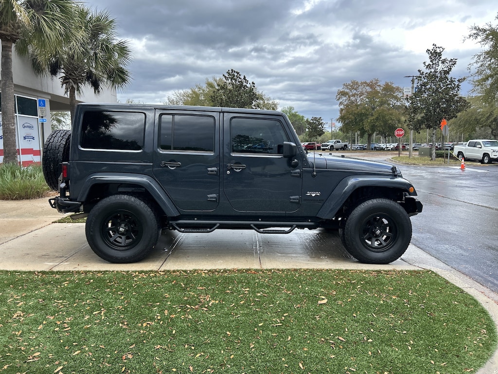 Used 2016 Jeep Wrangler Unlimited Sahara SUV