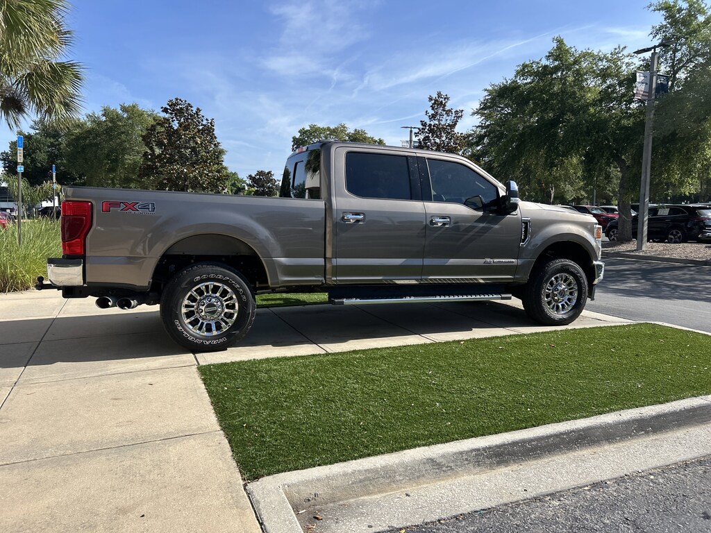 Used 2020 Ford F-250SD Lariat Truck Crew Cab