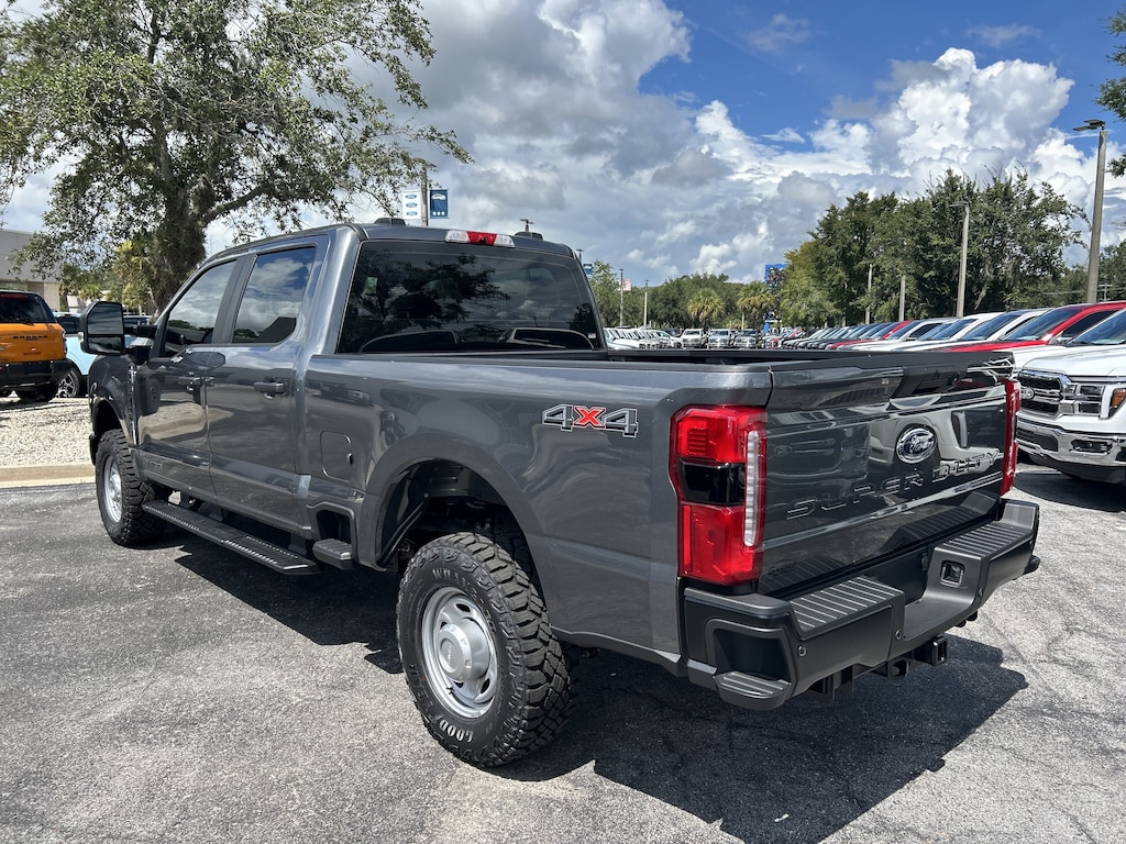 New 2026 Ford F-250 XL Truck Crew Cab