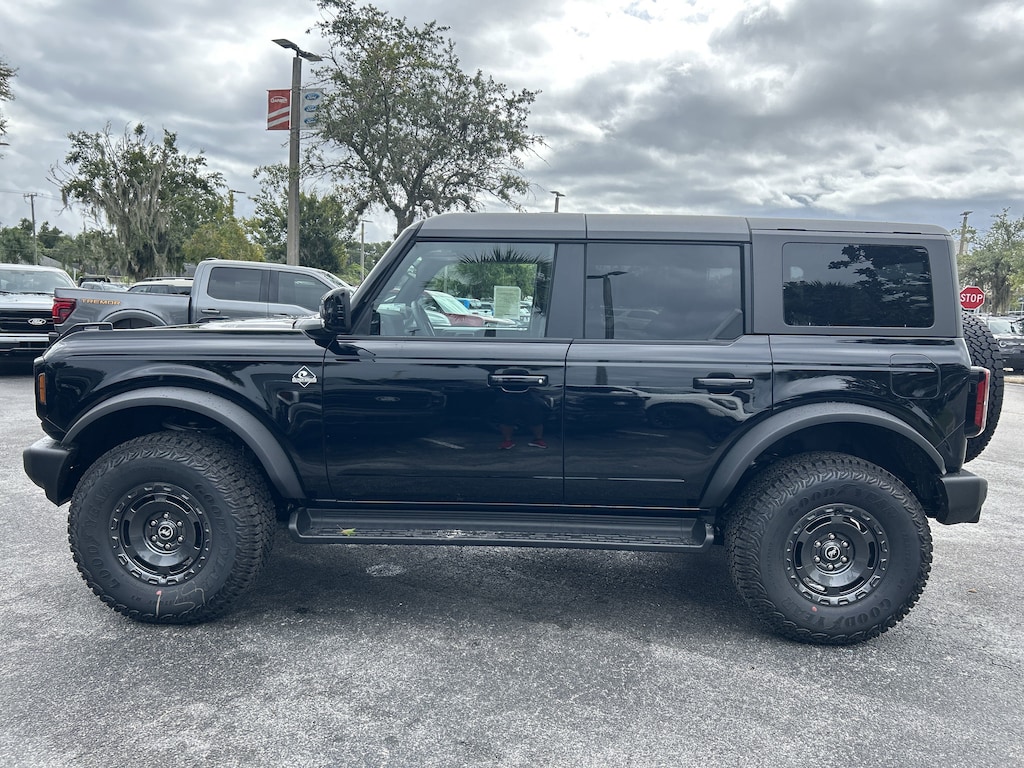 New 2025 Ford Bronco Outer Banks SUV