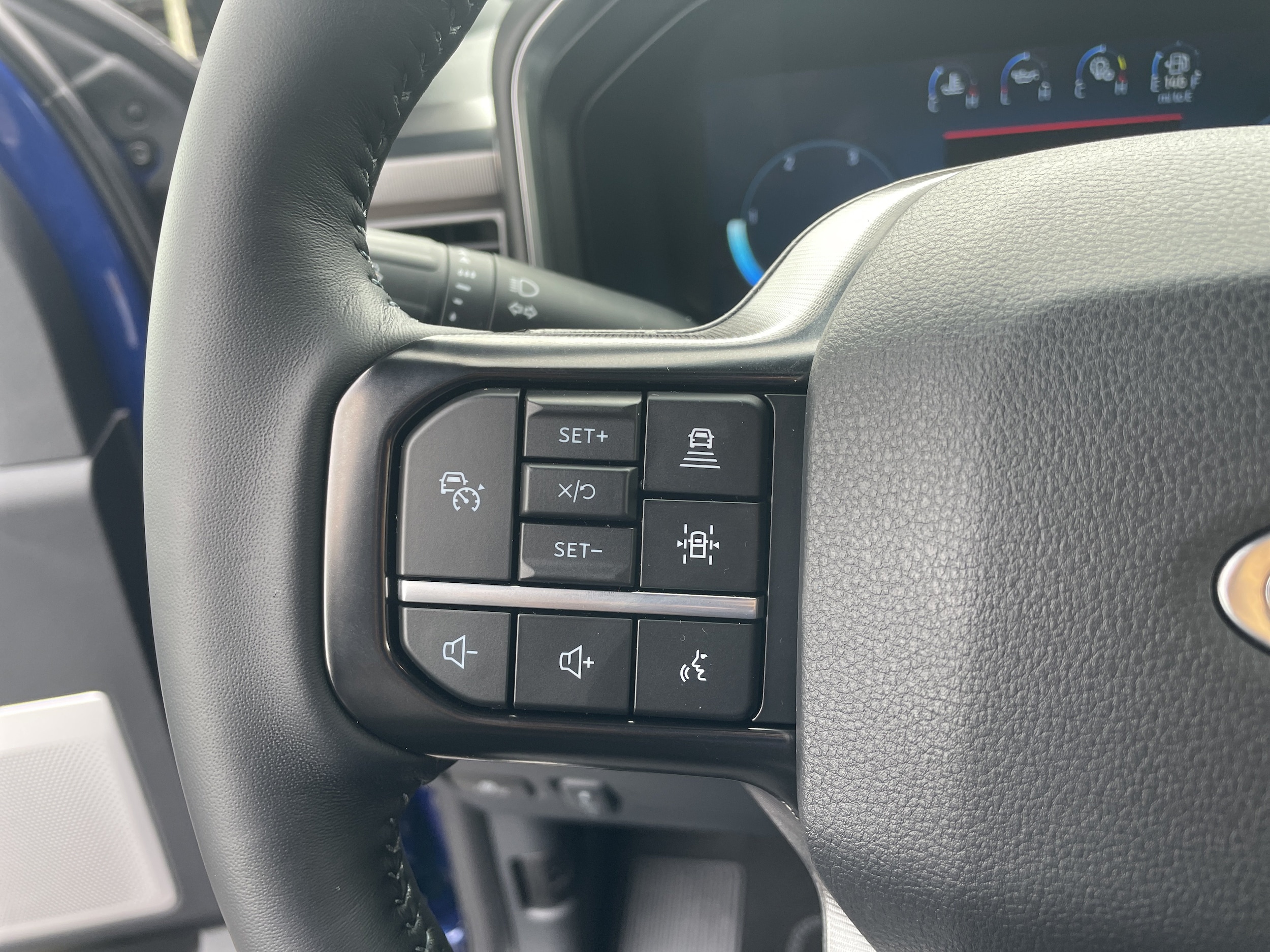2026 Ford F-350 Super Duty Platinum - Photo 17