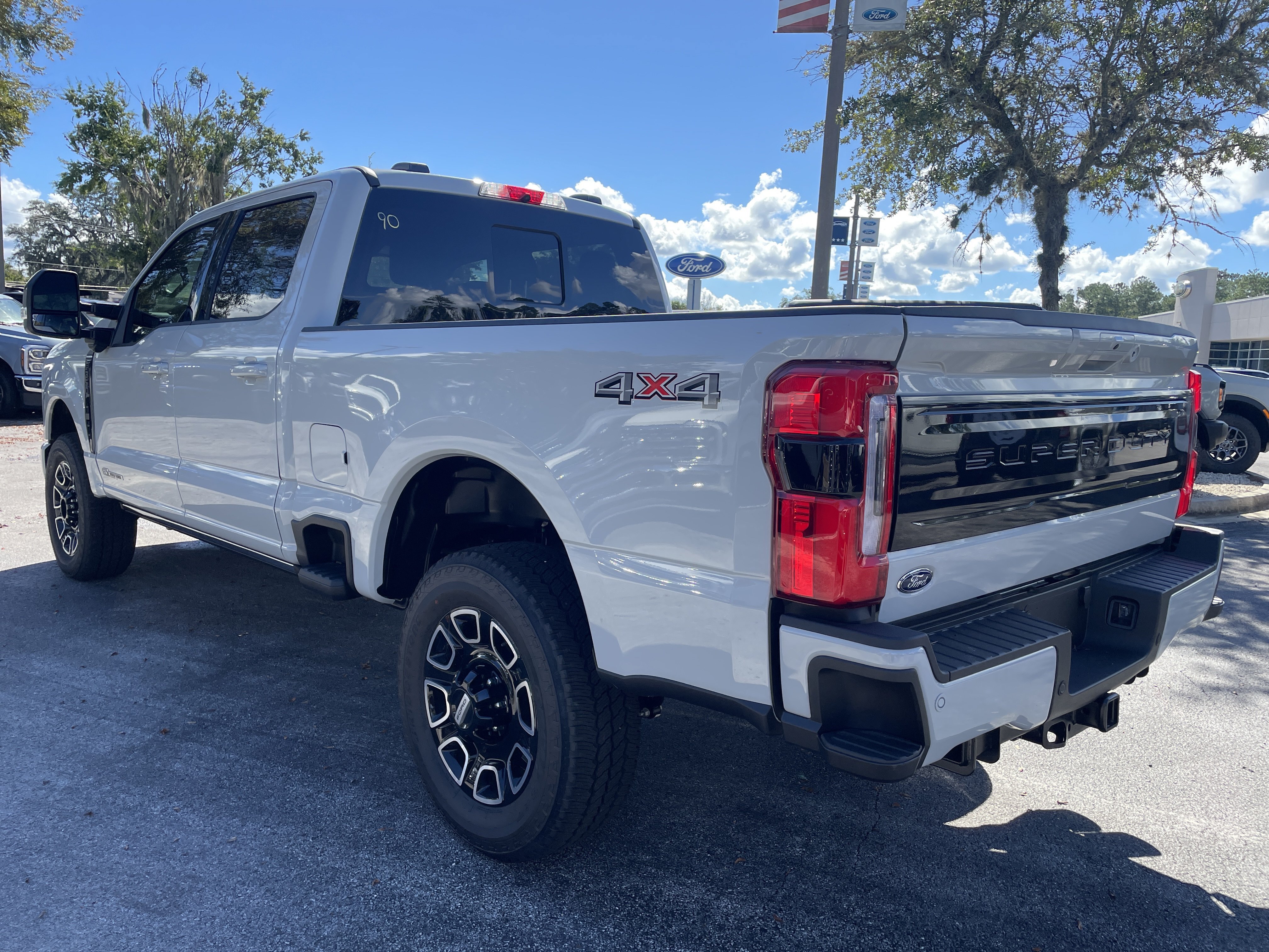 New 2026 Ford F-350 Platinum Truck Crew Cab