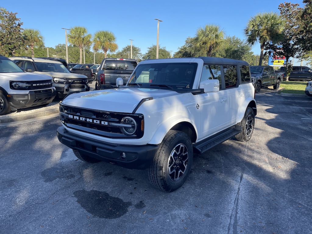 New 2025 Ford Bronco Outer Banks SUV