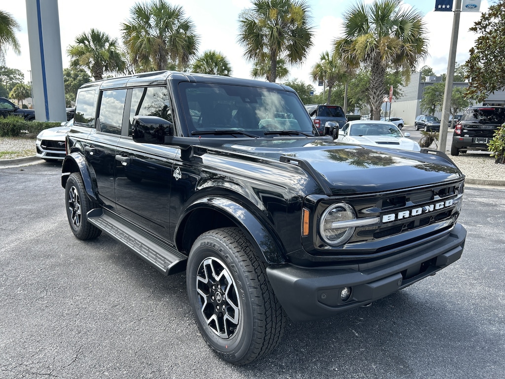 New 2026 Ford Bronco Outer Banks SUV