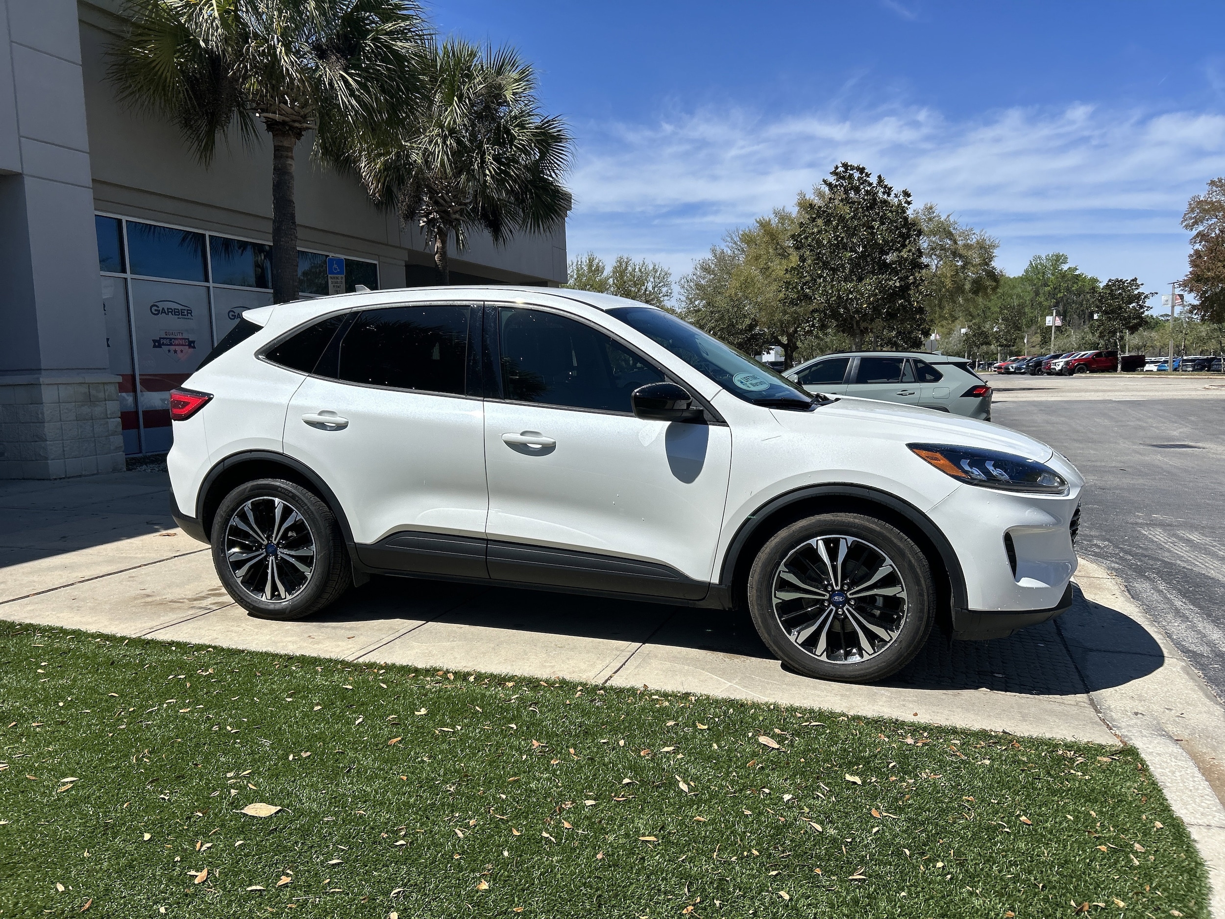 Used 2022 Ford Escape SE with VIN 1FMCU0G61NUB93461 for sale in Green Cove Springs, FL
