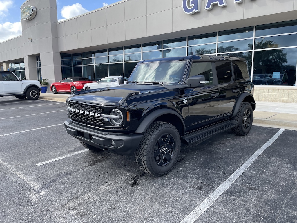 New 2025 Ford Bronco Outer Banks SUV