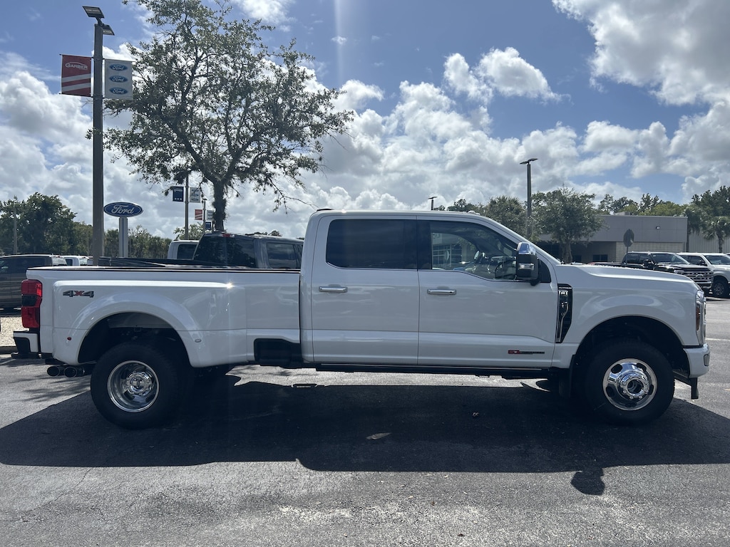 New 2026 Ford F-350 Platinum Truck Crew Cab