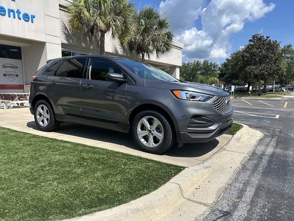 Used 2024 Ford Edge SE SUV