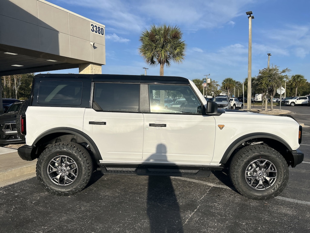 New 2025 Ford Bronco Badlands SUV