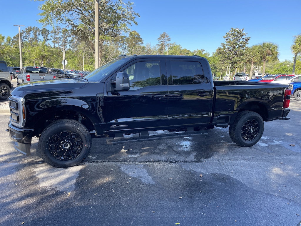 New 2026 Ford F-350 Lariat Truck Crew Cab