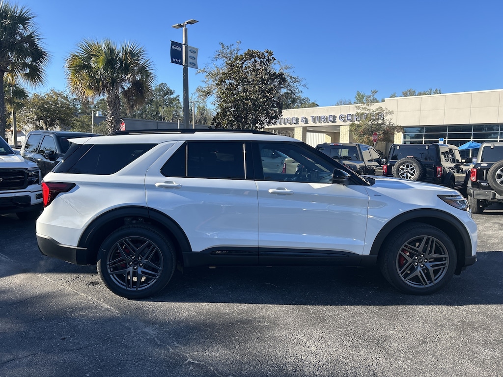 New 2026 Ford Explorer ST-Line SUV