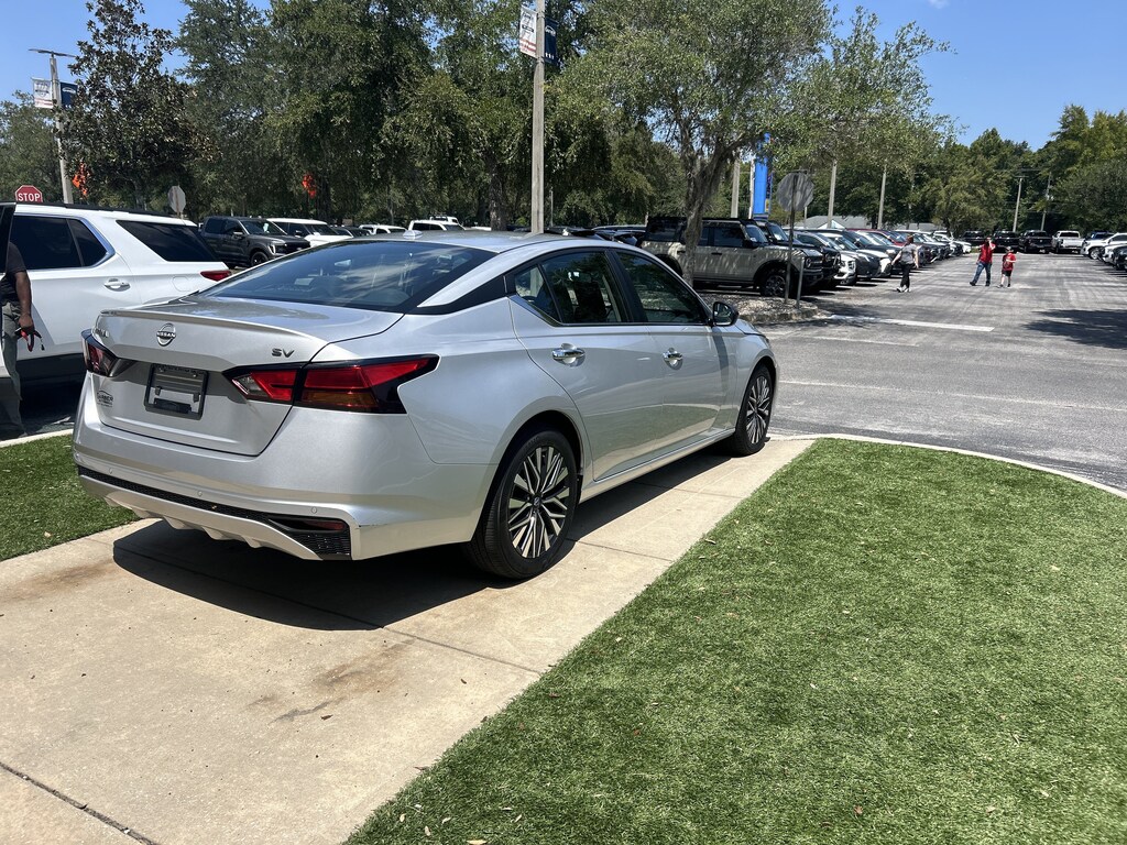 Certified 2024 Nissan Altima 2.5 SV Sedan