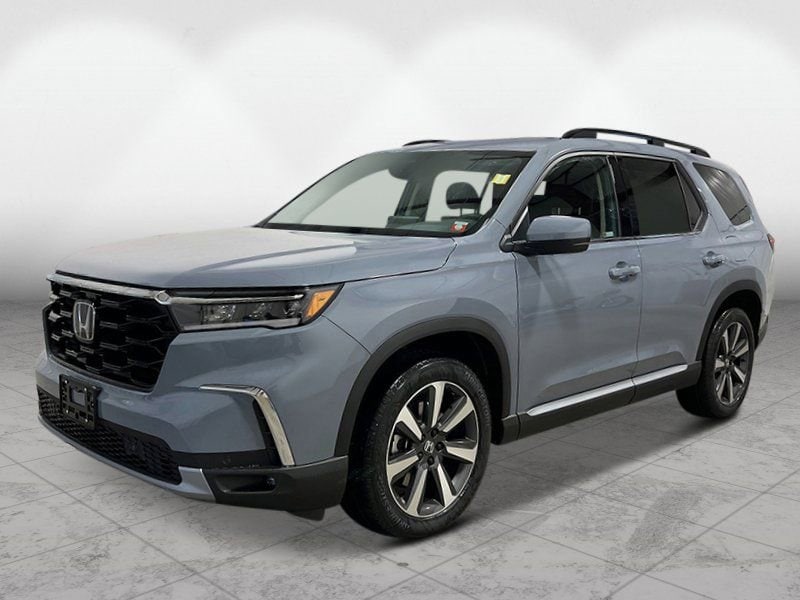 2025 Honda Pilot Touring's photo