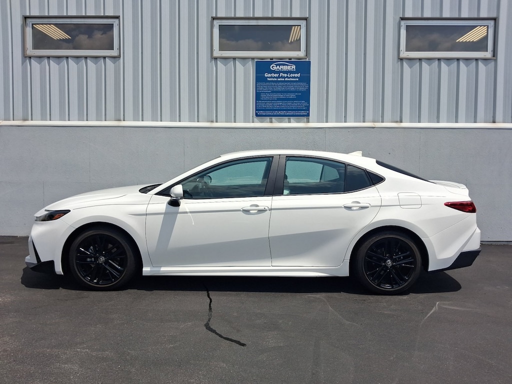 Used 2025 Toyota Camry SE Sedan