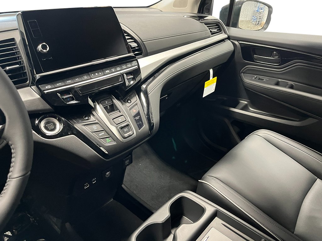 2026 Honda Odyssey Touring - Photo 17
