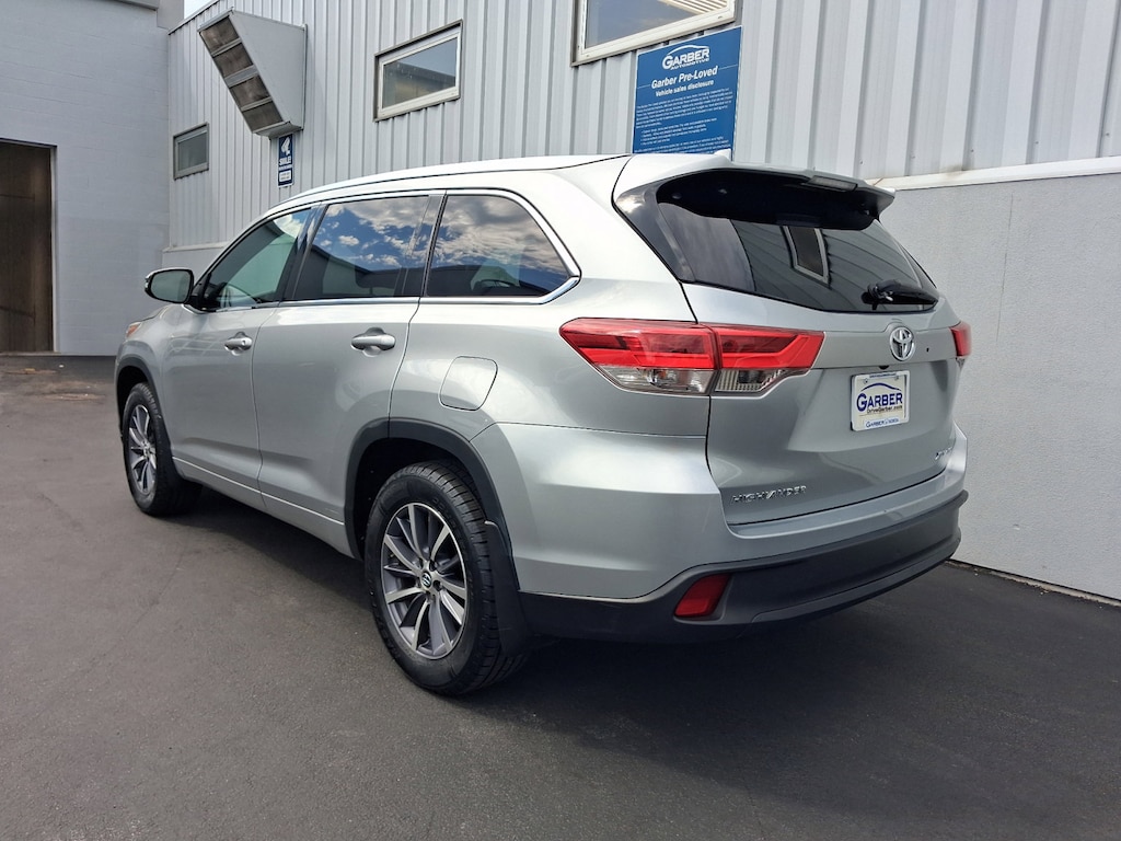 Used 2017 Toyota Highlander XLE SUV