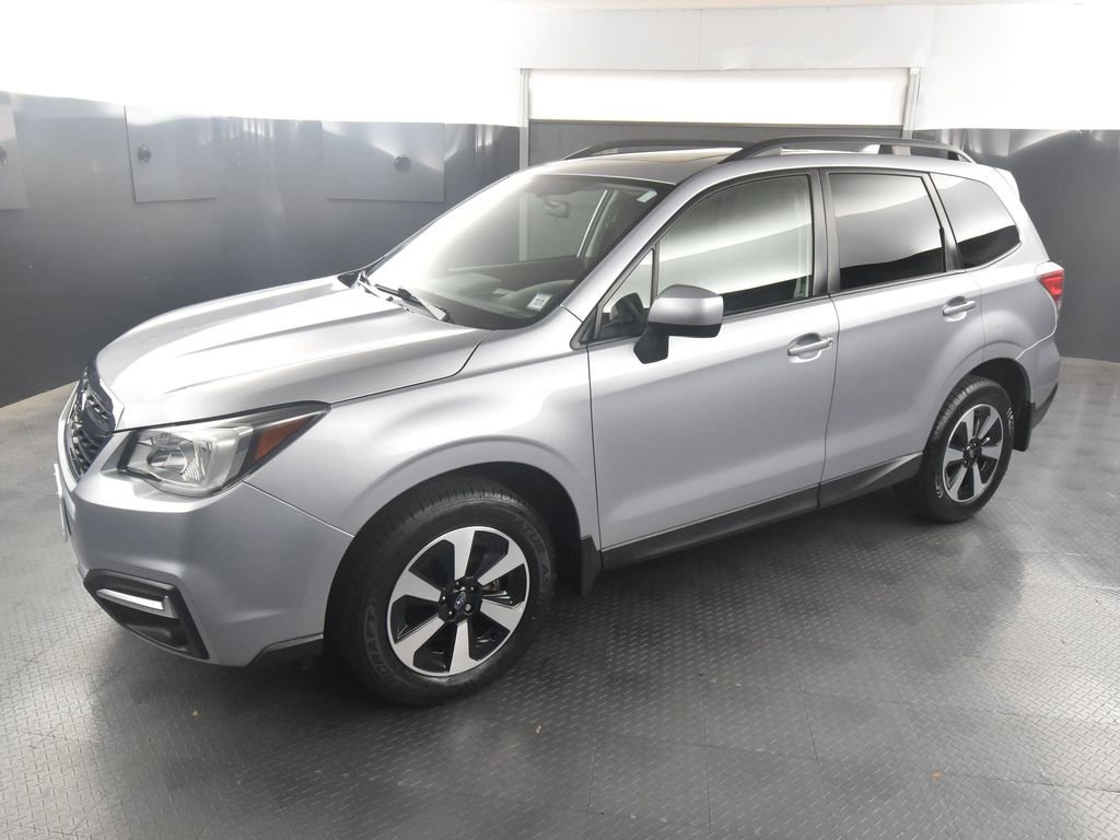 2017 Subaru Forester 2.5i Premium photo 3