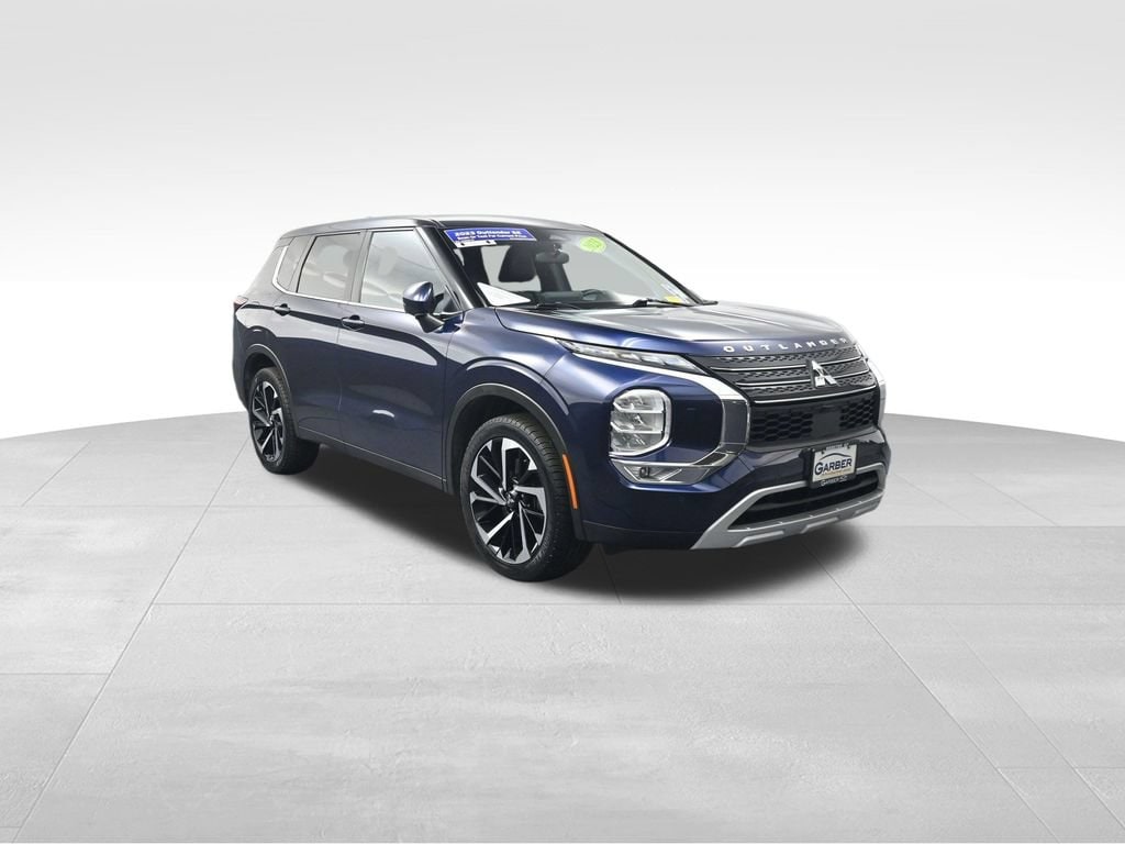 2023 Mitsubishi Outlander SE S-AWC's photo
