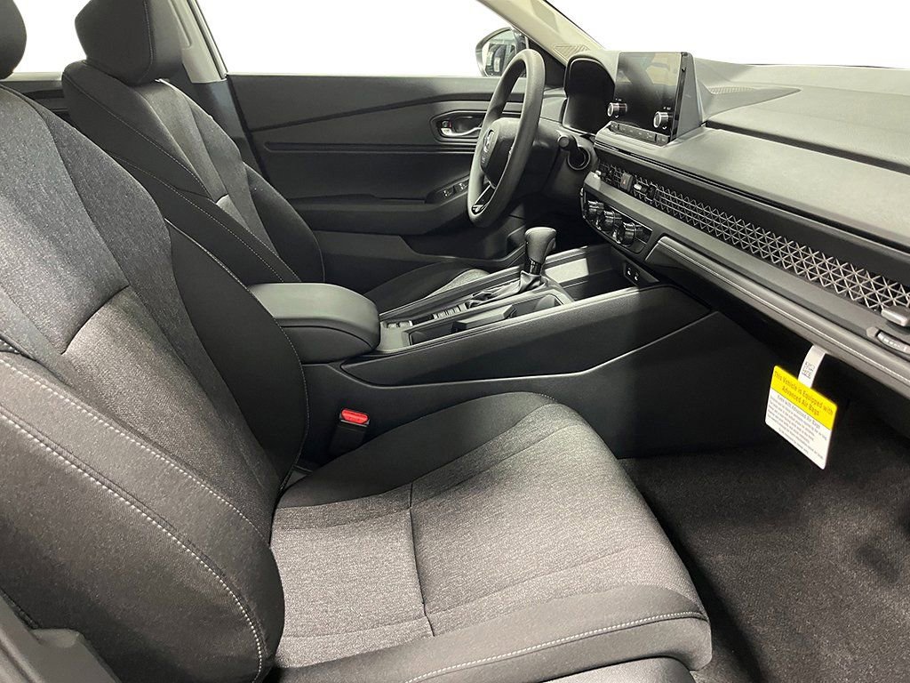 2025 Honda Accord SE - Photo 26
