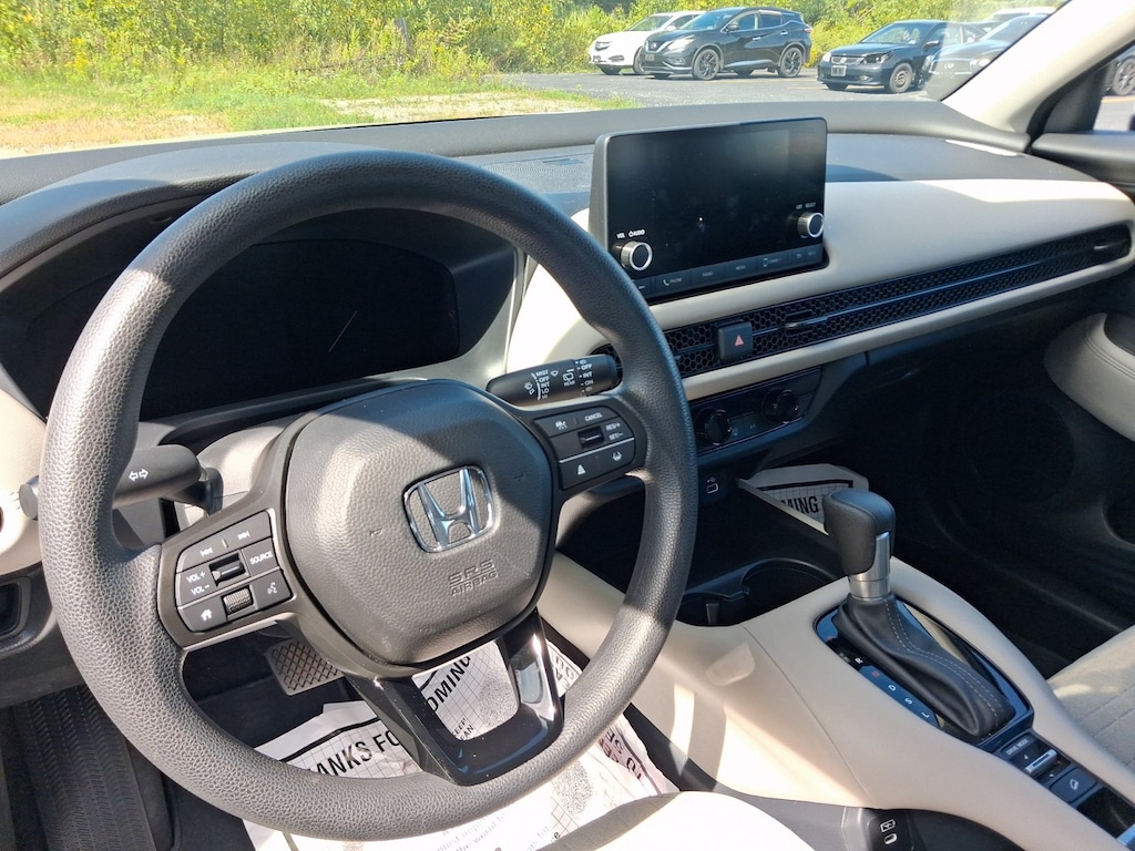 Certified 2025 Honda HR-V LX SUV