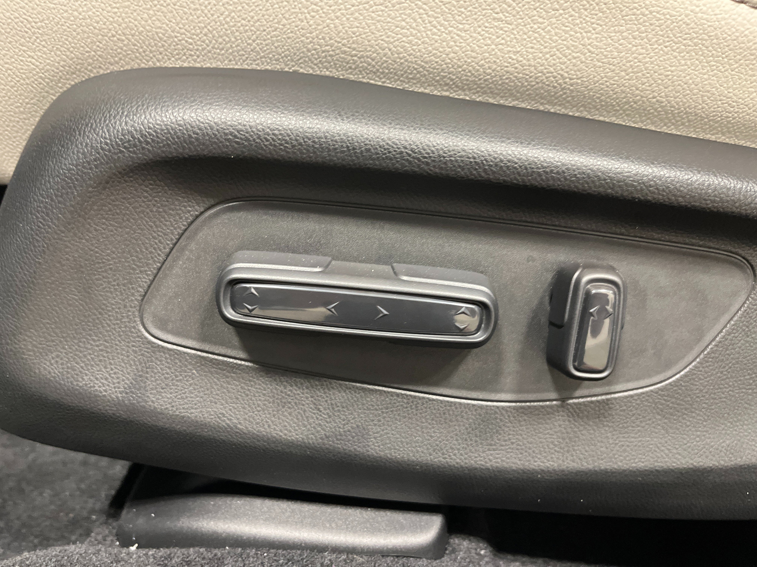 2027 Honda HR-V EX-L - Photo 14