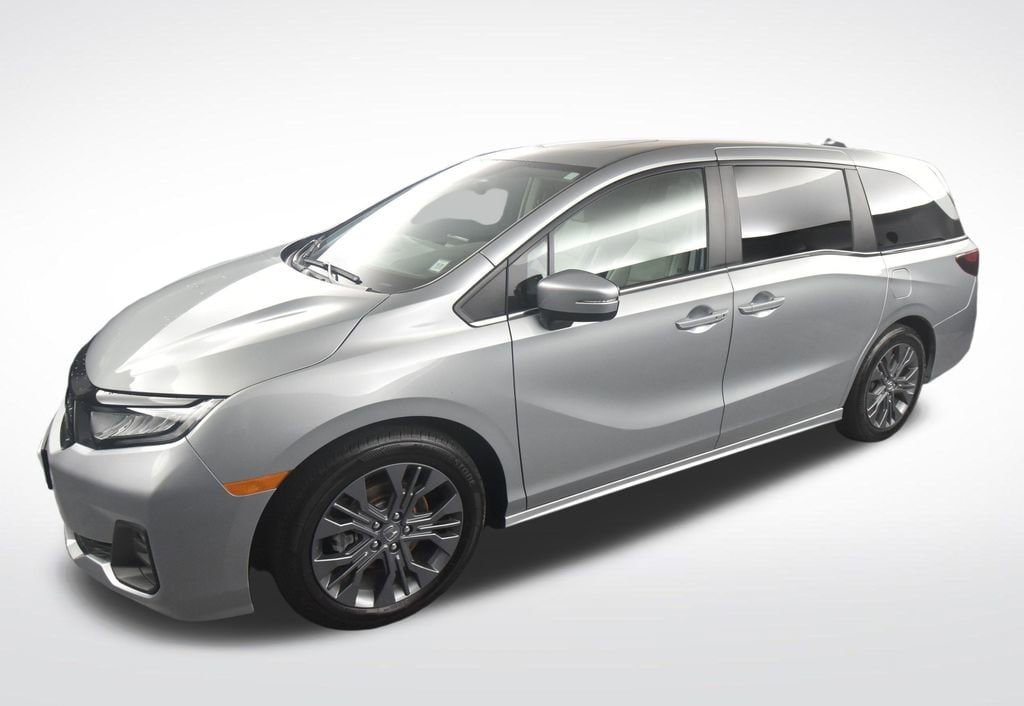 2025 Honda Odyssey Touring's photo