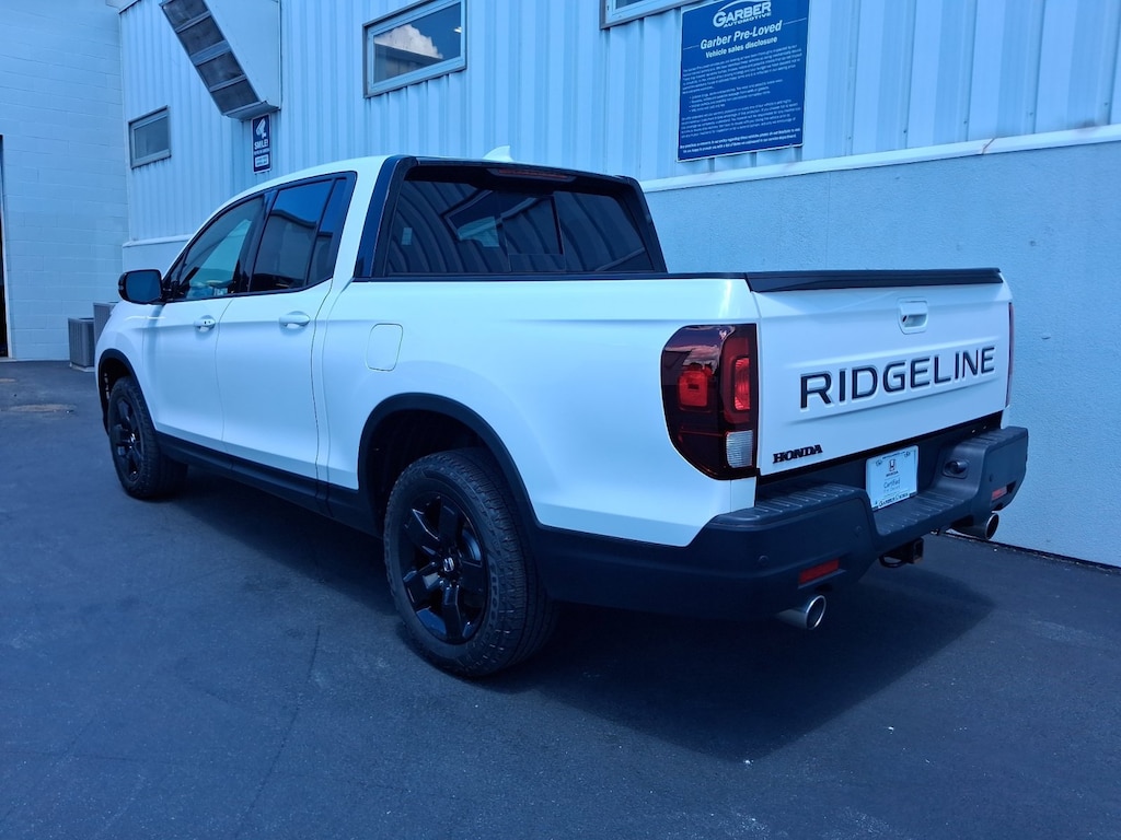 Certified 2025 Honda Ridgeline Black Edition Truck Crew Cab