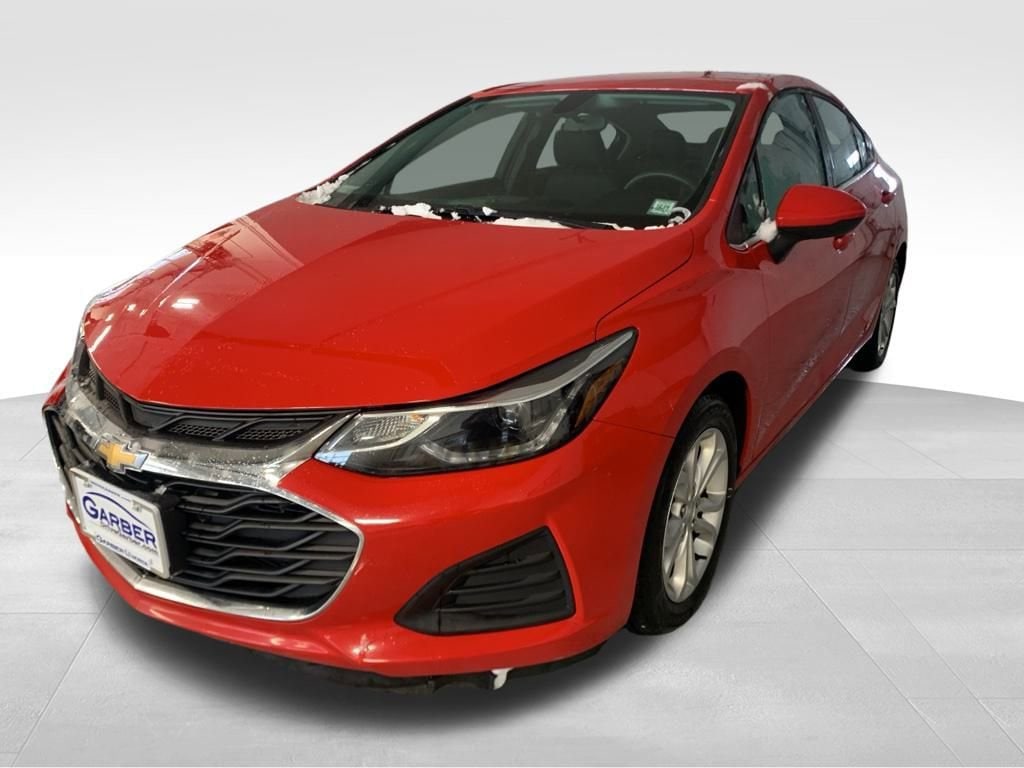 2019 Chevrolet Cruze LT's photo