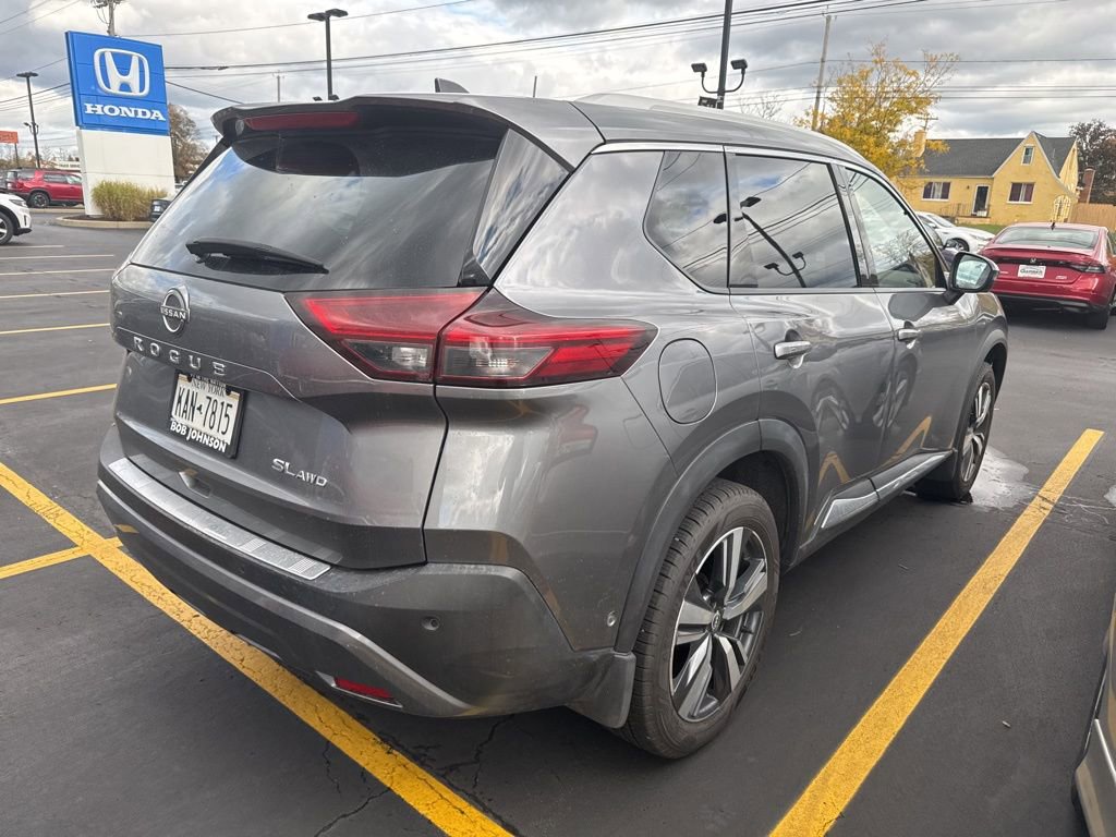2023 Nissan Rogue SL photo 3