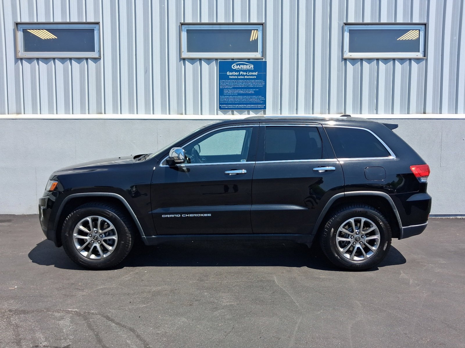 Used 2014 Jeep Grand Cherokee Limited with VIN 1C4RJEBG2EC510562 for sale in Rochester, NY