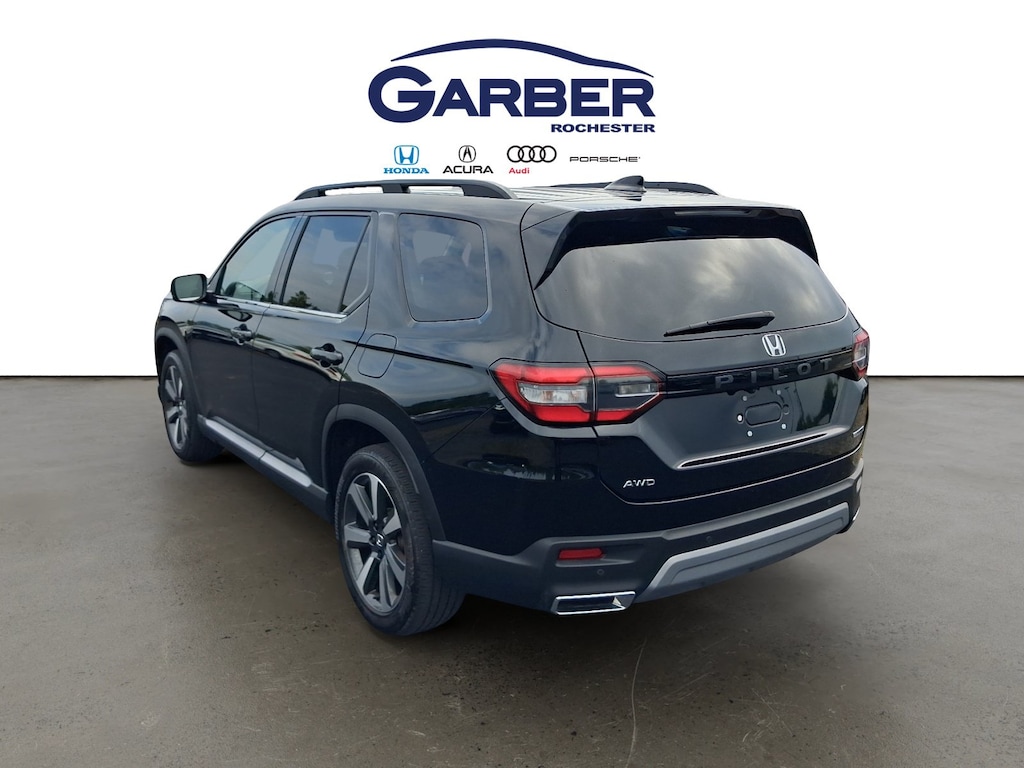 Used 2024 Honda Pilot Touring SUV
