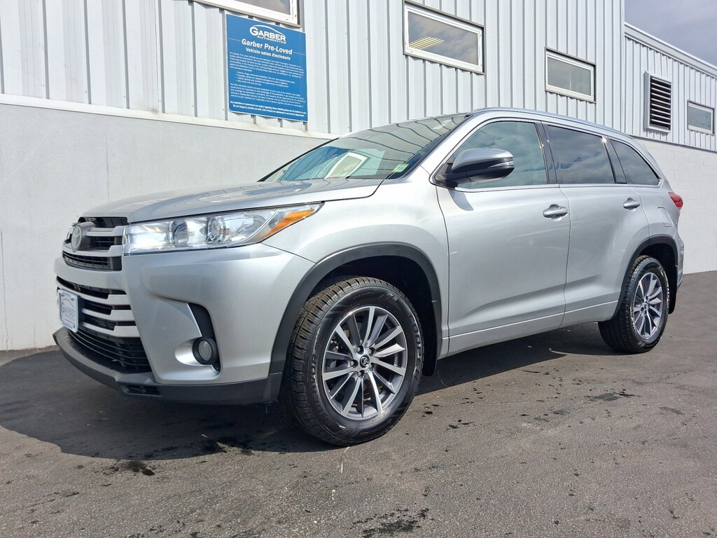 Used 2017 Toyota Highlander XLE SUV