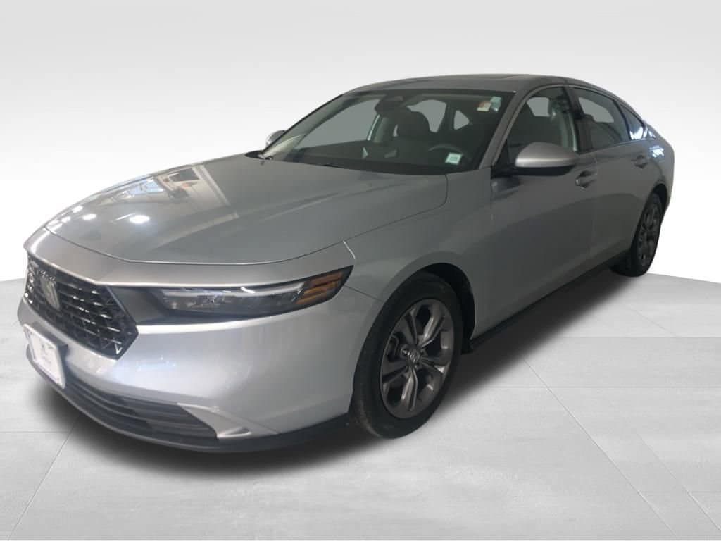 2024 Honda Accord EX's photo