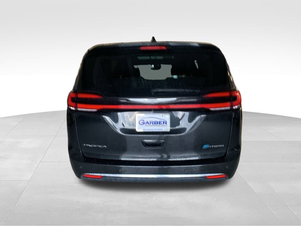 Used 2023 Chrysler Pacifica Hybrid Limited Van Passenger Van